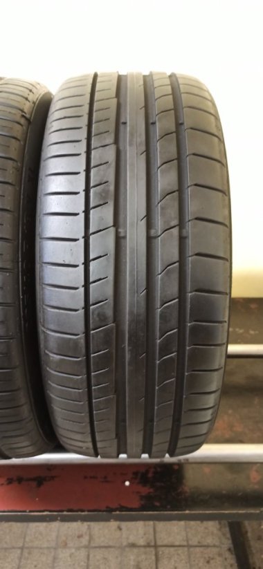 Continental ContiSport 225/40 R18 92Y 6 - 6,5 mm (Bazarové)