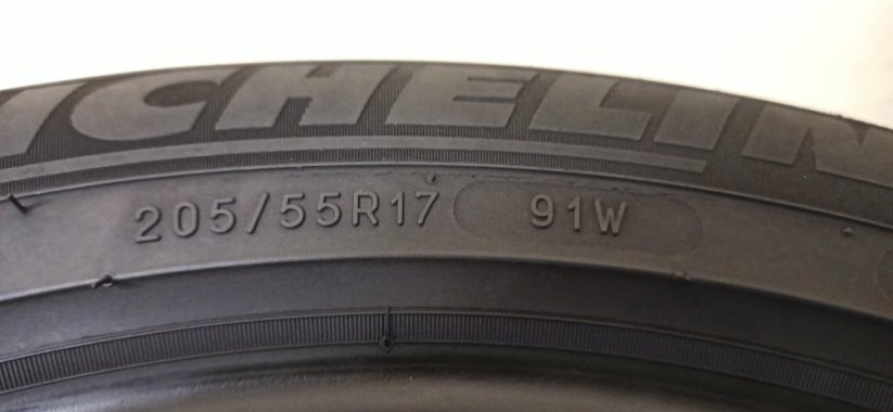 Michelin 205/55 R17 91W 3,5-4mm (Bazarové)