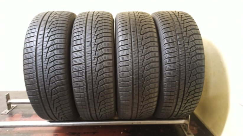 Hankook Winter icept evo 2 205/60 R16 4,5 - 5 mm (Bazarové)