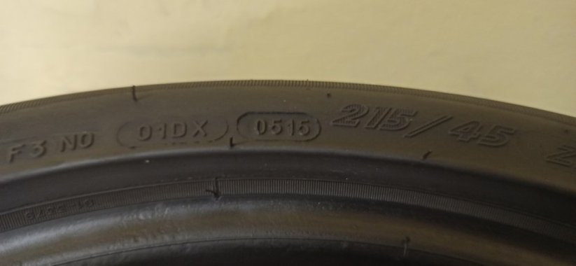 Michelin Pilot Sport 3 215/45 R17 91W 6,5 mm (Bazarové)