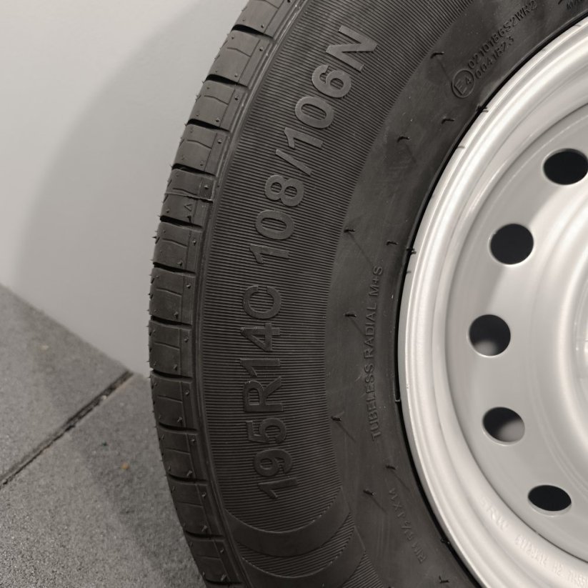 Kompletní kolo pro karavany a přívěsy - pneu KENDA KR101 195/80 R14C + ocelový disk SRW 5,5Jx14" , 5x112 , ET30