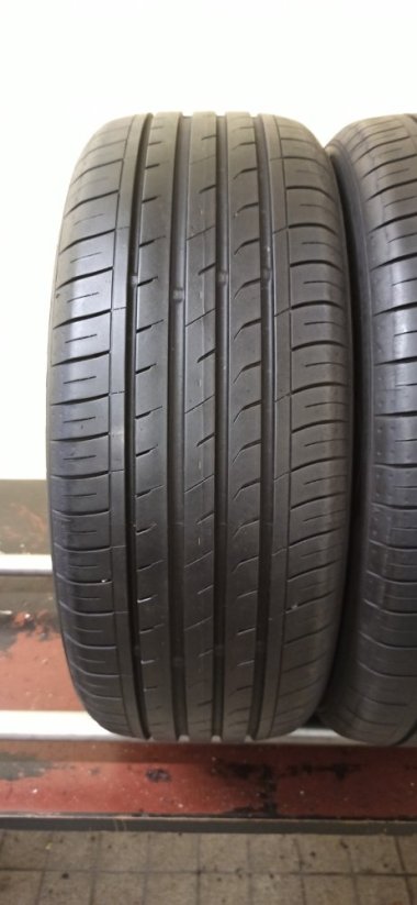 Nexen N Fera SU1 215/55 R17 94V 5,5 mm (Bazarové)