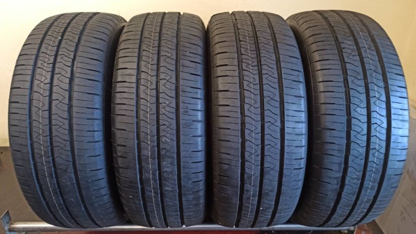 Kumho 235/55 R18 104H 7,5mm DEMO z předváděčky (Bazarové)