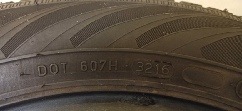 Nokian WR D3 175/65 R14 82T 6 mm (Bazarové)