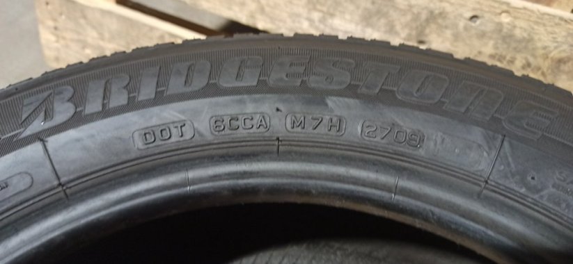 Bridgestone 185/60 R15 84T 3-4mm (Bazarové)
