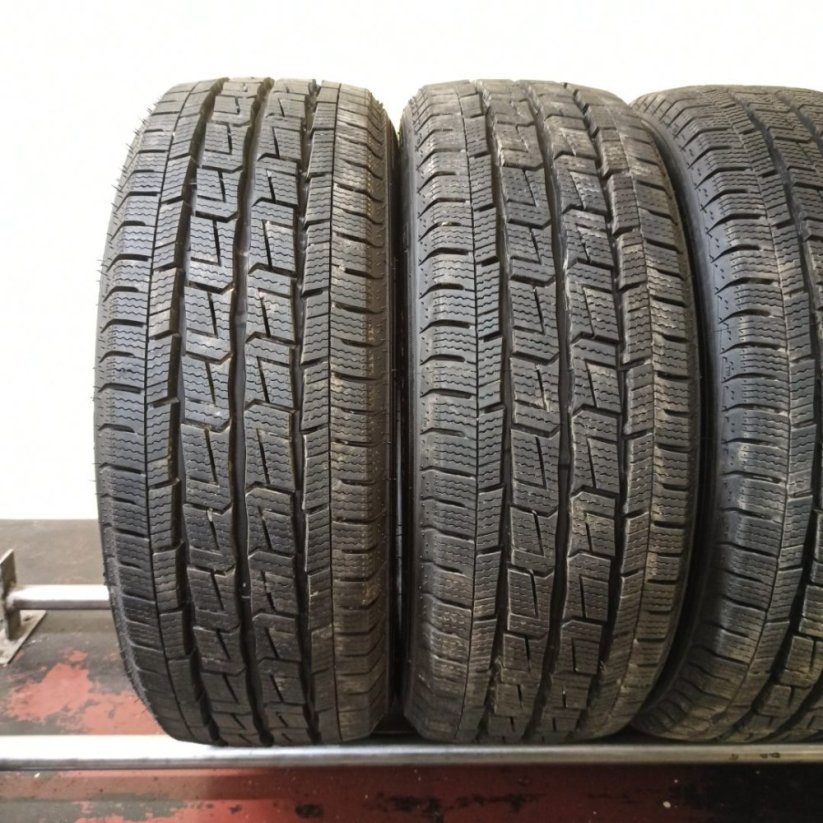 Davanti Wintoura Van 215/60 R17C 109/107T 9,5-10mm (Bazarové)