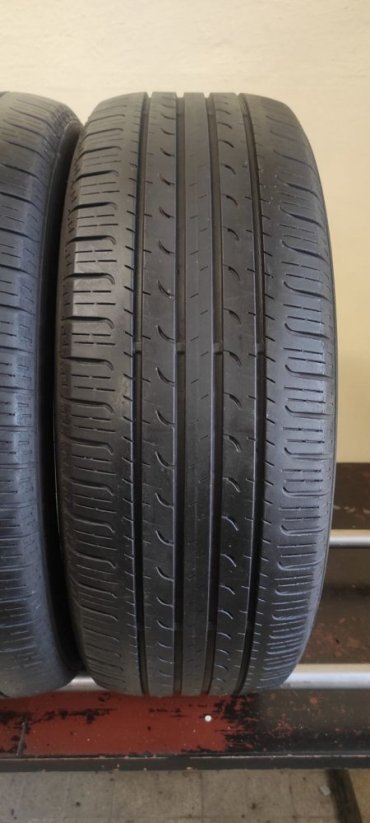 Letní pneu Goodyear 225/55/19 4-5mm (Bazarové)