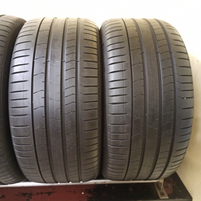 Dvourozměr Pirelli P Zero 275/45 R20 + 305/40 R20 (Použité)