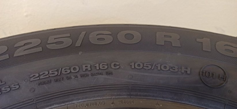 Continental VancoContact2 225/60 R16C 105/103H 8mm (Bazarové)