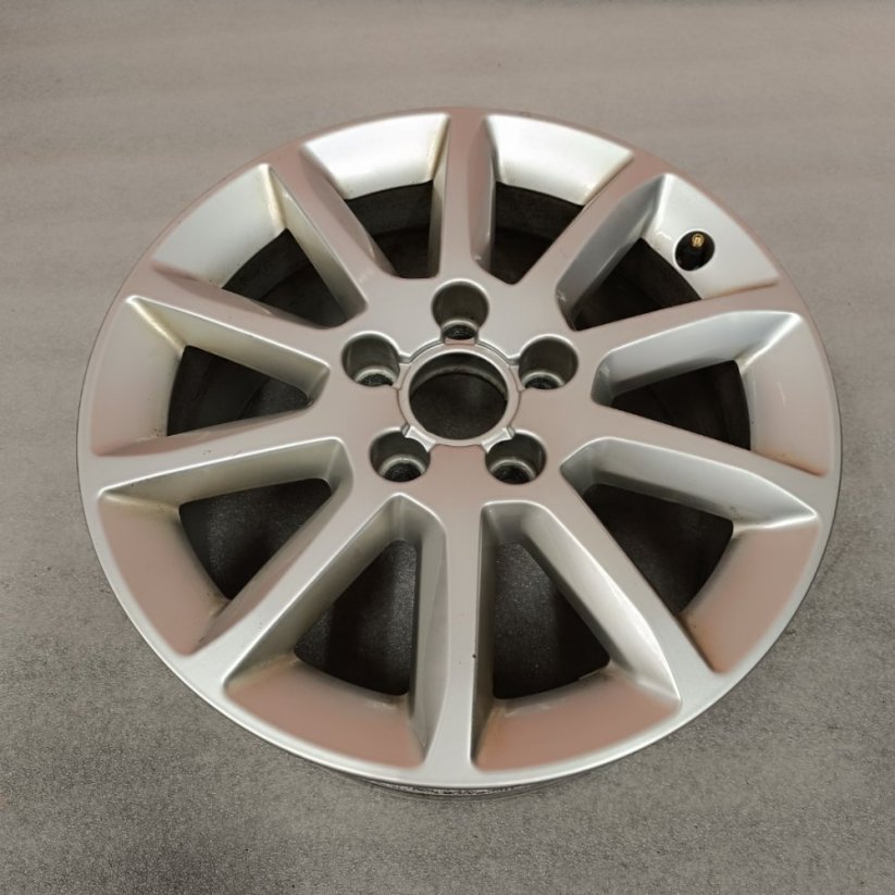 Originální alu kola na Audi A4 7Jx16'' , R16 ET46