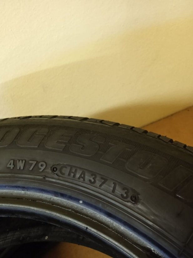 Letní pneu Bridgestone 175/60/15 6-6,5mm (Bazarové)
