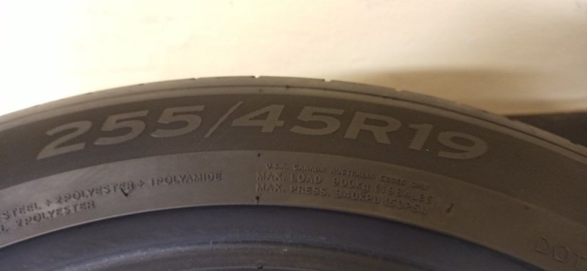 Hankook Ventus 255/45 R19 104W 4,5 - 5,5 mm (Použité)