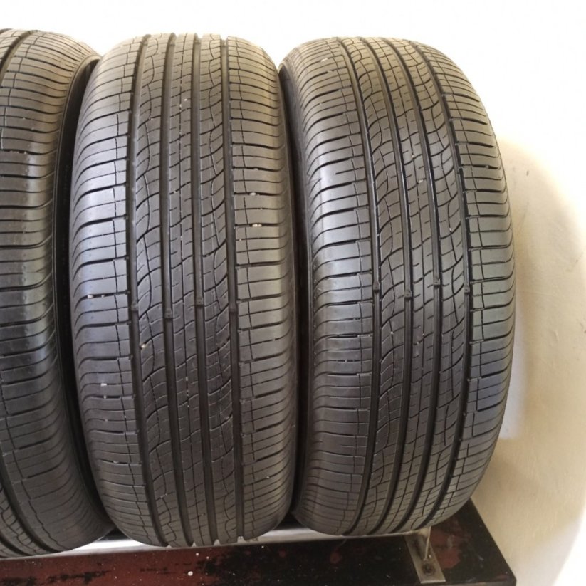 Pirelli Cinturato P7 235/60 R19 107H 6,5 - 7 mm (Bazarové)