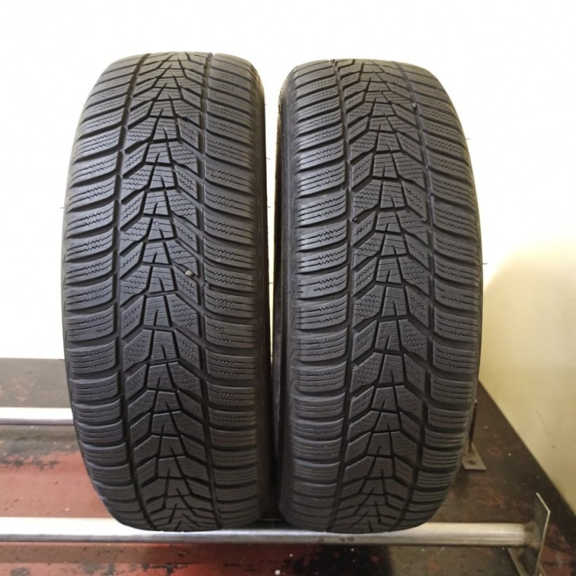 Hankook Winter icept evo3 215/60 R17 96H 5 - 6 mm (Použité)