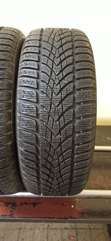 Dunlop SP Winter Sport 4D 205/55 R16 91H 7-7,5 mm (Použité)