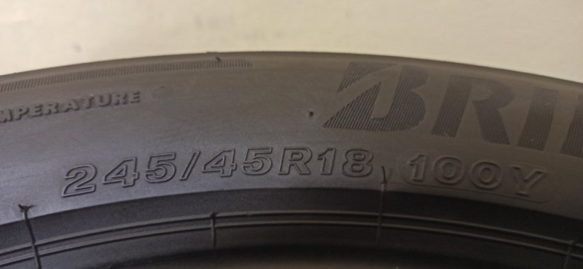 Bridgestone Turanza 245/45 R18 100Y 3,5 - 4,5 mm (Použité)