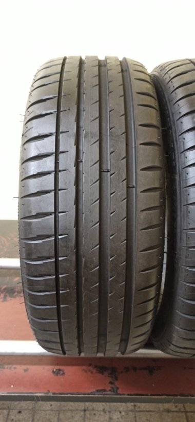 Michelin Pilot Sport 4 215/45 R17 91Y 7 mm (Bazarové)