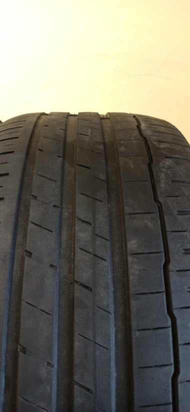 Hankook 285/35 R22 106Y 3,5-4,5mm (Použité)