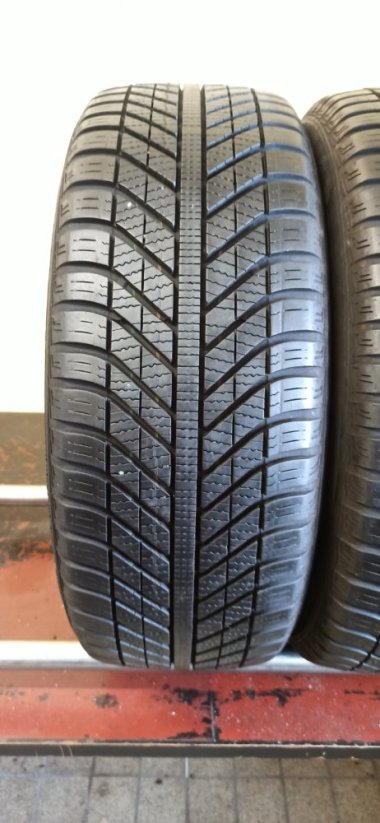 Goodyear 205/55 R16 94V 5,5-6,5mm celoroční (Použité)