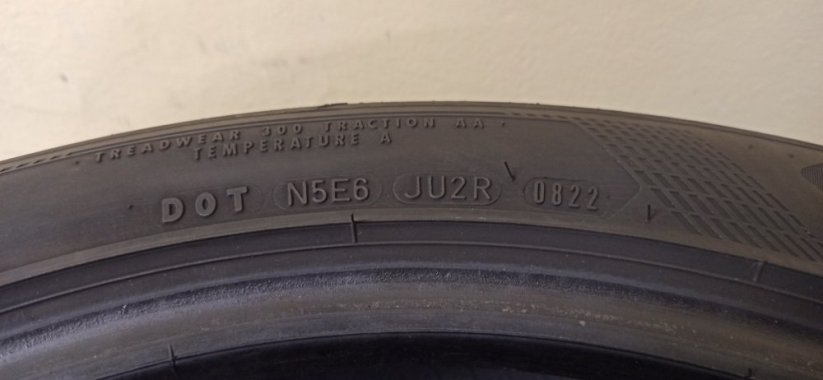 GOODYEAR 235/45 R19 99H 3,5-4,5mm (Bazarové)