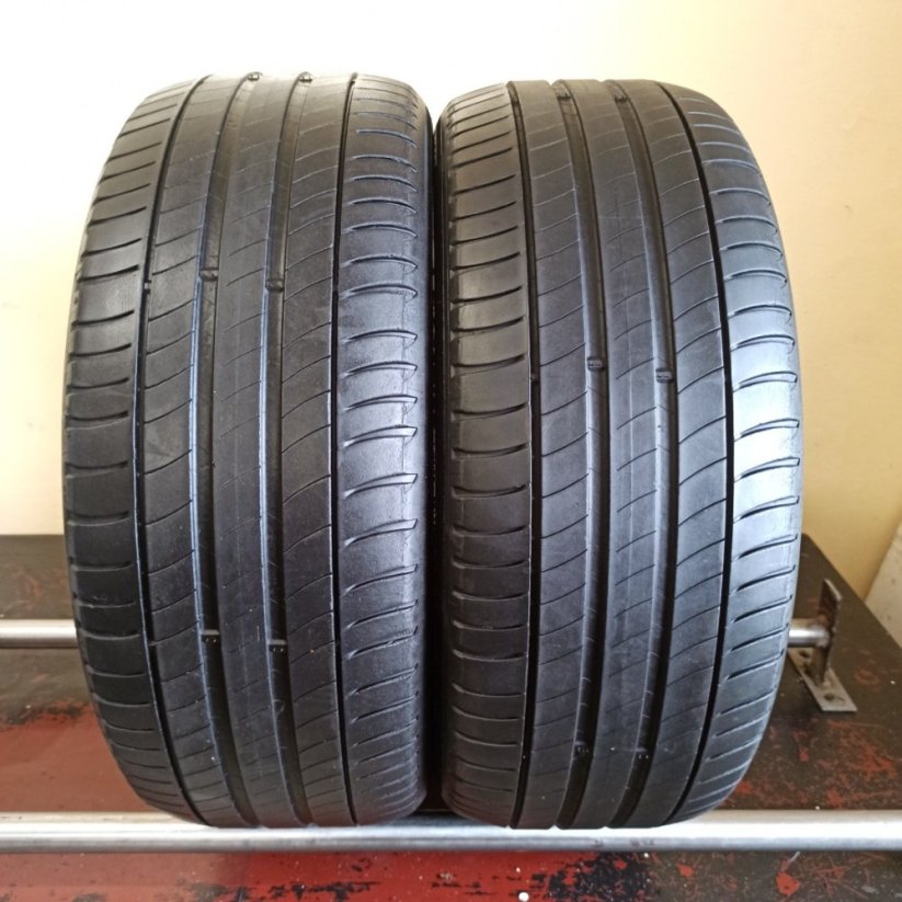 Michelin 225/45 R17 91W 1x4-5mm 1x3,5-4mm (Bazarové)