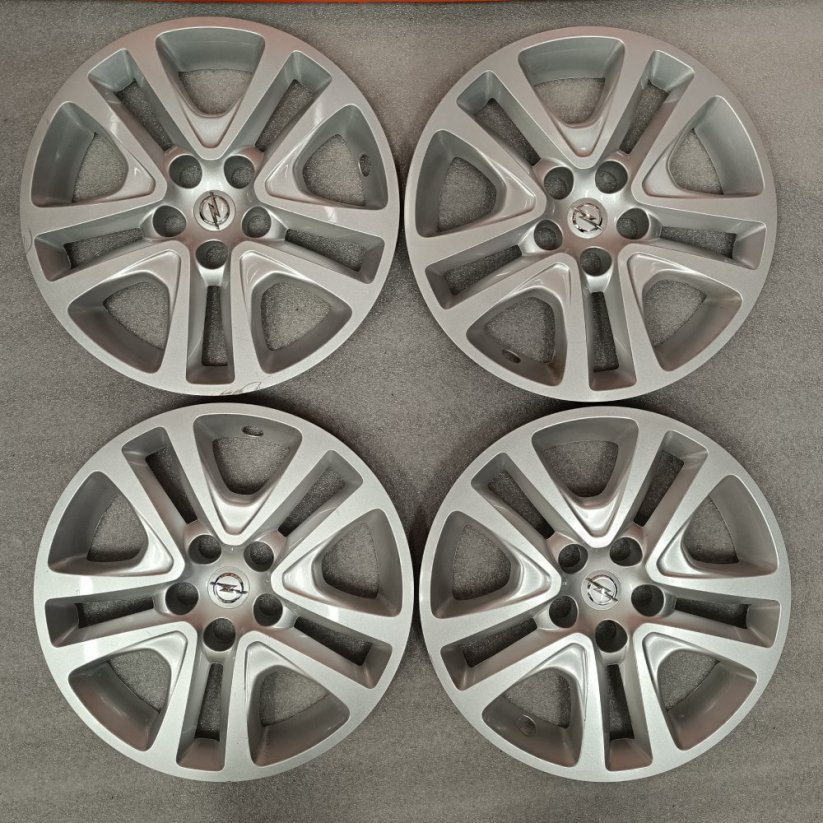 Poklice Opel Astra 16" (použité)