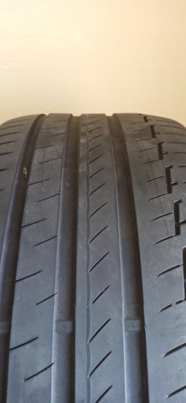 Continental 275/45 R20 101Y 3,5 - 4 mm (Bazarové)