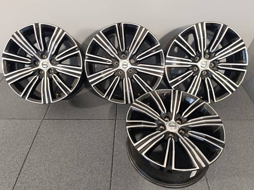 Alu kola Volvo V60, V90, S60, S90 8Jx18'' , ET42