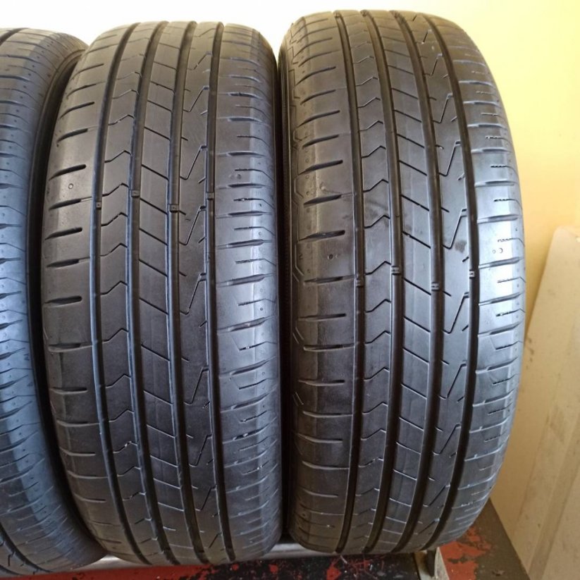 Hankook 215/65 R17 99V 5,5-6mm (Použité)