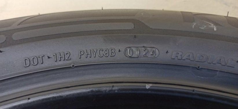 Kumho 235/55 R18 104H 7,5mm DEMO z předváděčky (Bazarové)