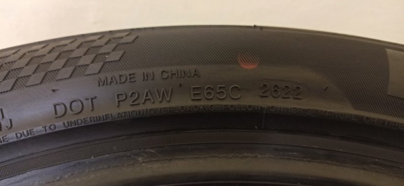 Dvourozměrné letní pneu 275/40 R20 + 315/35 R20 (Použité)