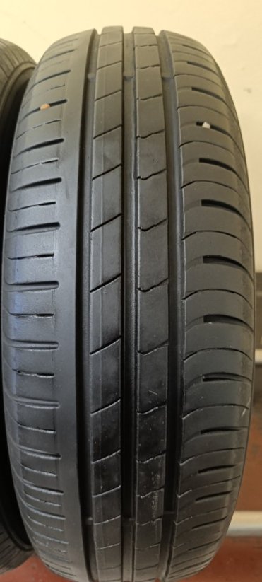 Hankook Kinergy Eco 165/70 R14 81T 5-5,5 mm (Bazarové)