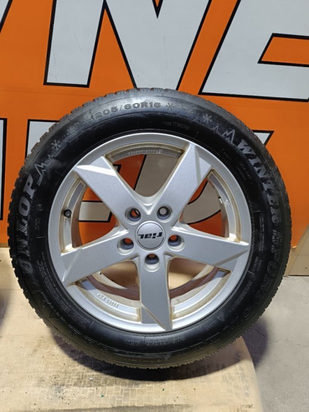 Alu kola Rial 6,5x16'' ET33 + zimní pneu 205/60R16
