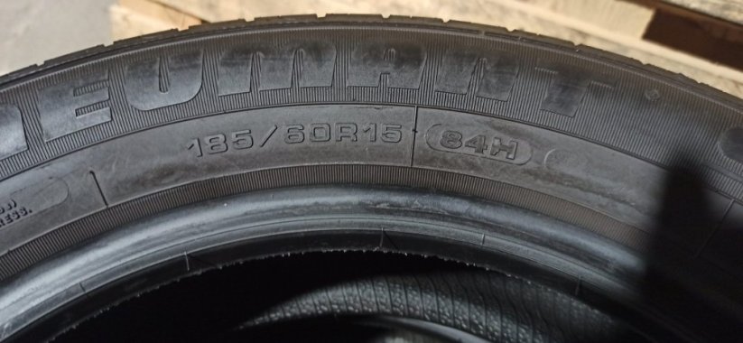 Pneumant 185/60 R15 84H 5,5-6mm (Bazarové)