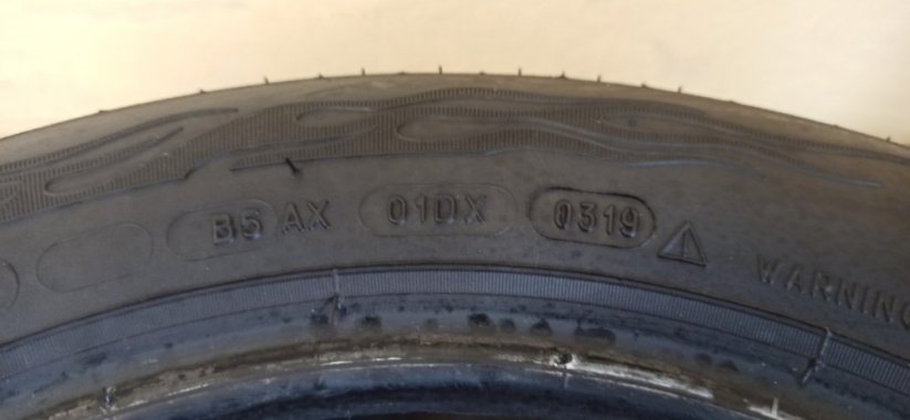 BFGoodrich 165/70 R14 81T 5,5-6,5mm (Bazarové)