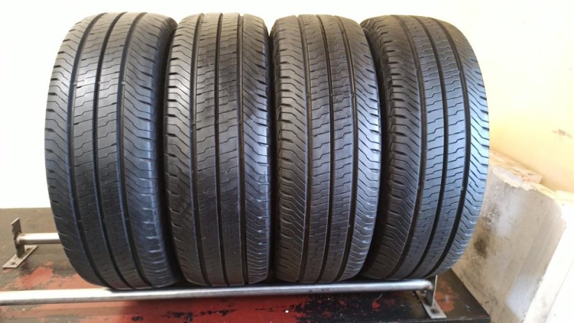 Continental 215/60 R17C 109/107T 104H 6,5mm+ (Bazarové)