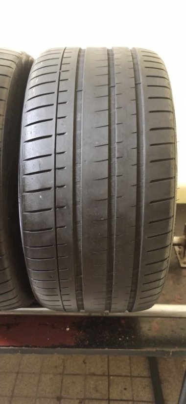 Vredestein Ultrac Vorti 255/35 R18 94Y 4,5-5mm (Bazarové)
