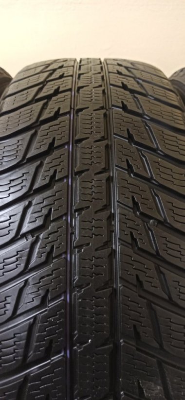 Nokian WR SUV 3 225/60 R18 104H 6,5 mm (Bazarové)