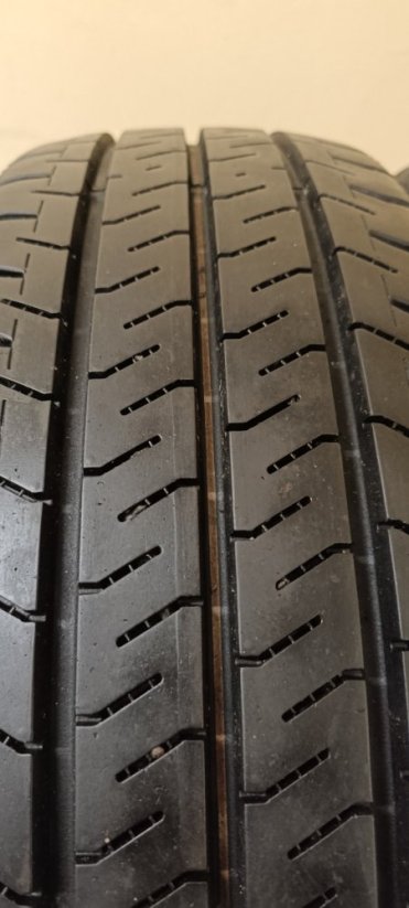 Falken Linam Van01 205/65 R16C 107/105T 8 mm (Použité)