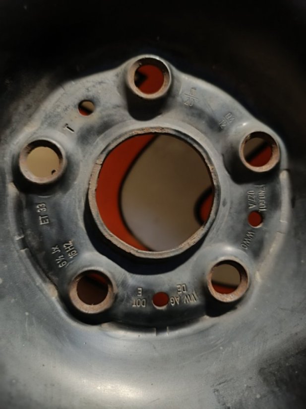 Zimní kola na VW Tiguan 5x112 , ET33, 215/65 R16