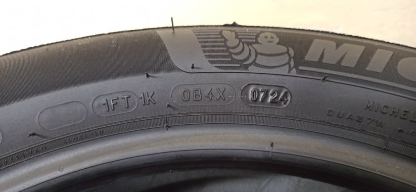 Michelin 195/55 R16 87H 6-6,5mm (Bazarové)