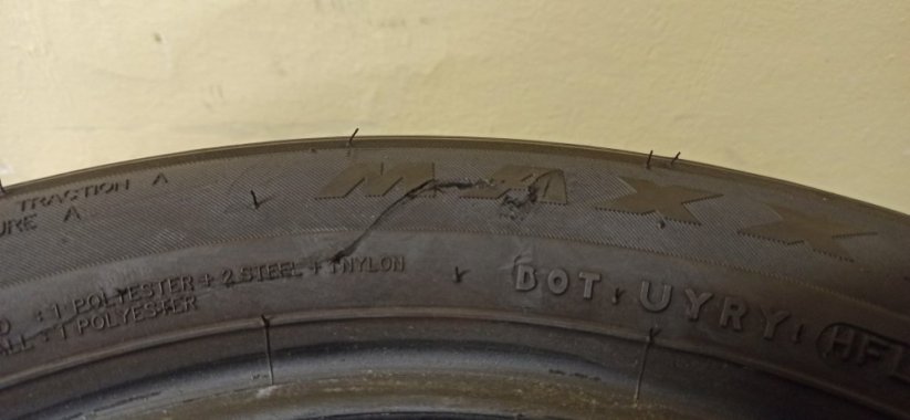 Maxxis Mecotra 3 195/55 R15 85H 6 mm (Bazarové)