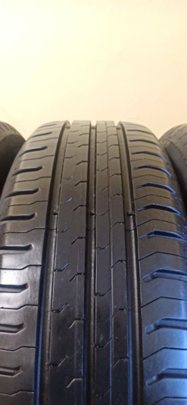 Continental 185/65 R15 88T 2x 7,5mm a 2x 5,5-6,5mm (Bazarové)