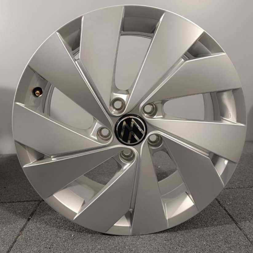 Originální alu kola Volkswagen Golf VIII, R17 ET46