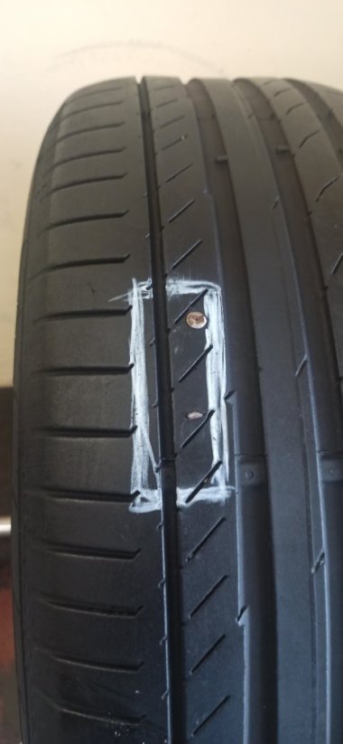 Continental 225/50 R17 94W 4,5mm (Použité)