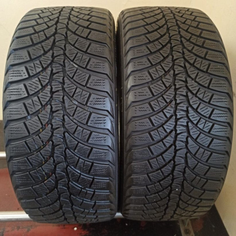 KUMHO WinterCraft WP71 225/40 R18 92V 6 - 7 mm (Bazarové)