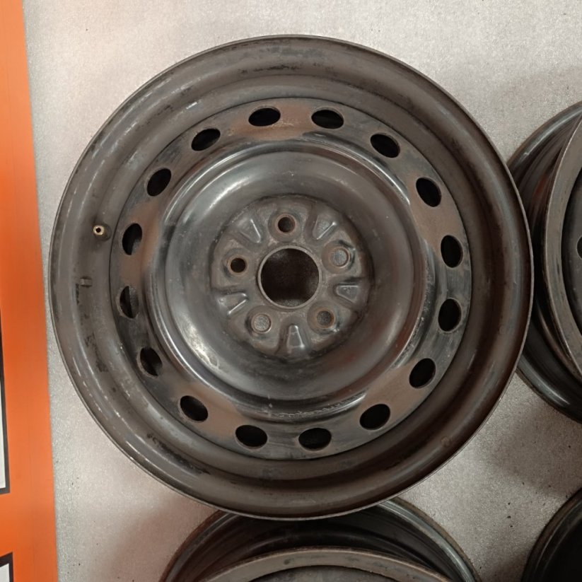 Ocelové disky Toyota Avensis 6Jx15'' , 5x100, ET39
