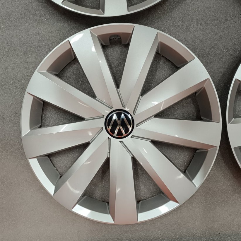 Poklice Volkswagen Passat, Golf, Touran 16" TOP STAV (použité)