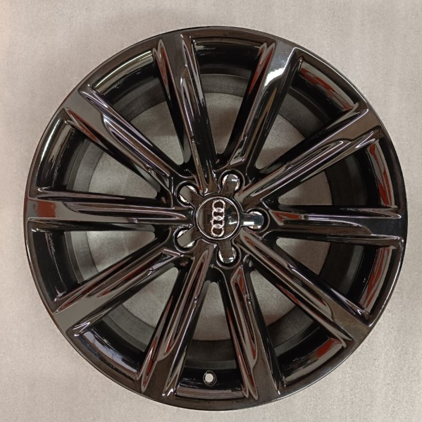 Originální alu kola na Audi A7 8Jx19'' , ET26