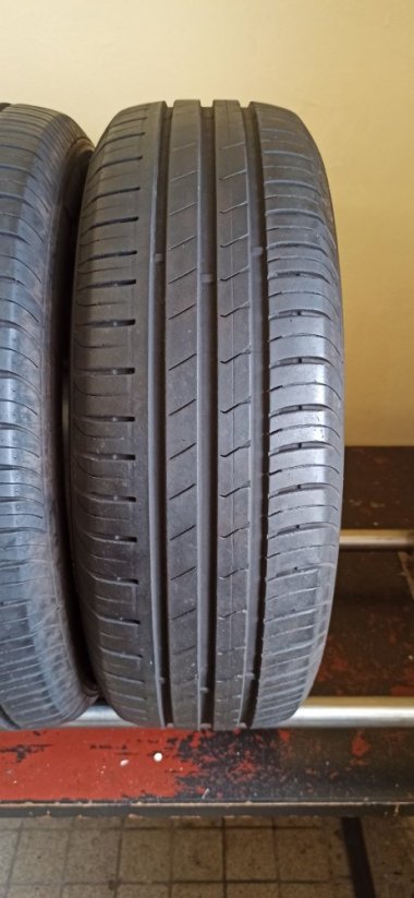 Hankook 195/65 R15 91H 5-5,5mm (Bazarové)